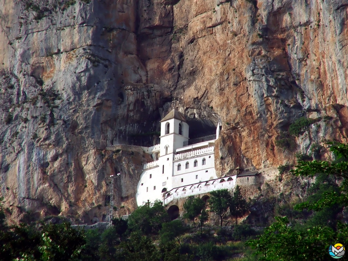 Монастырь Острог, Черногория